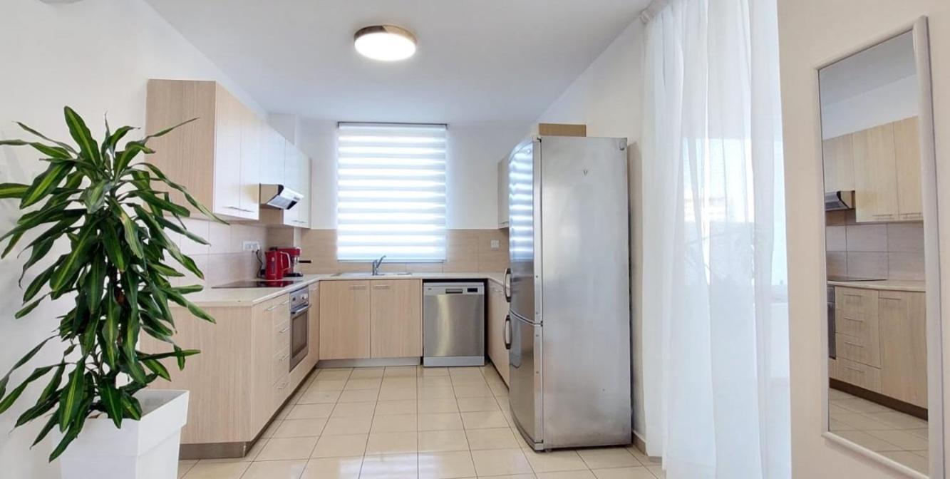 City Flats 2 Bedroom Apartment Larnaca Exterior photo
